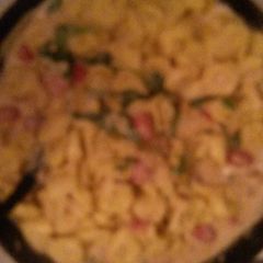 A picture of Tortellini Alfredo Spinach and Tomato.