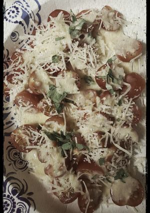 A picture of Sweet Tomato and Oregano Salad.