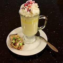 A picture of Hot White Chocolate.