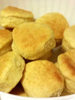 A picture of Easy Buttermilk Biscuits.