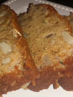 A picture of apple bread.