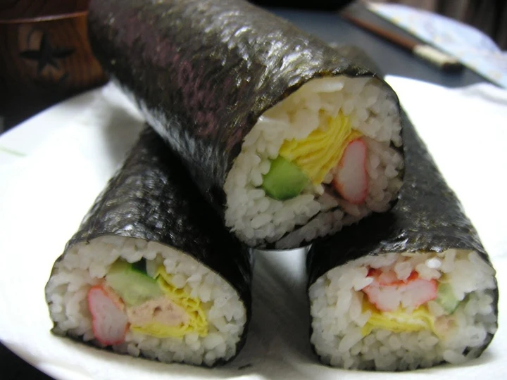 Easy Steps Make|Recipe} Salad Sushi Rolls - Great for Festive Occasions the Tasteful