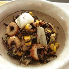 A picture of For Bentos: Stir-fried Hijiki Seaweed, Tuna and Chinese Cabbage with Oyster Sauce and Mayonnaise.