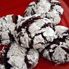 A picture of Chocolate Crinkles.