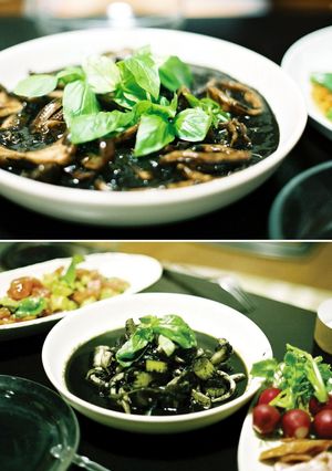 A picture of Easy Squid Ink Stew.
