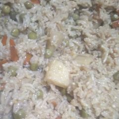 A picture of Matar Aloo Tahari.