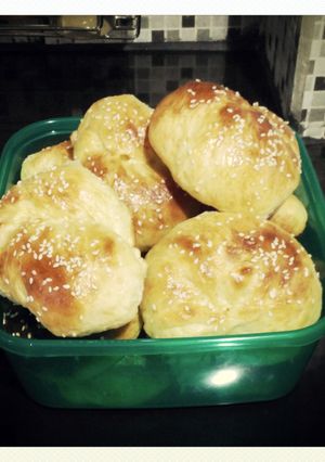 A picture of fresh bread.