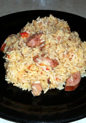 A picture of Jambalaya w/sausage, shrimp and ham.