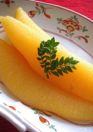 A picture of Delicious Broth-Cooked Herring Roe for New Year's.