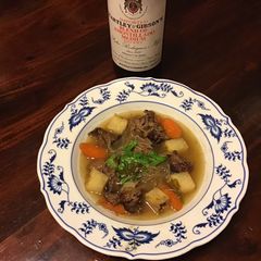 A picture of California Farm Clear Oxtail Soup.
