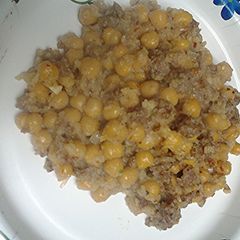 A picture of Chickpeas and sausage stuff.