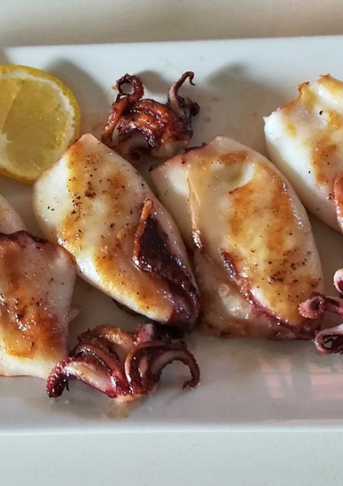 Una foto de Calamares a la plancha