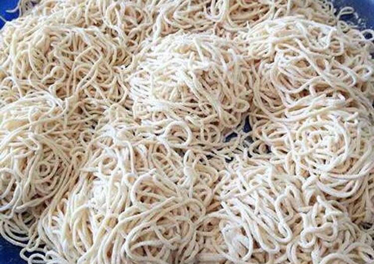 Resep Mie Telur Tanpa Pengawet yang Menggugah Selera