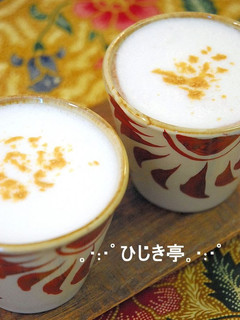 A picture of Sweet Red Bean Soup with Milk.