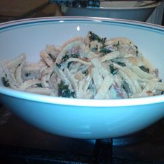 A picture of Bacon & kale Alfredo.