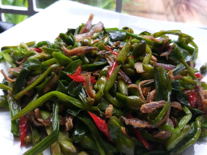 Langkah Mudah untuk Menyiapkan Resep Oseng genjer teri pedas yang Enak Banget Anti Ribet, Sempurna