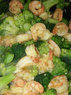 A picture of Garlic & lemon pepper shrimp and broccoli.