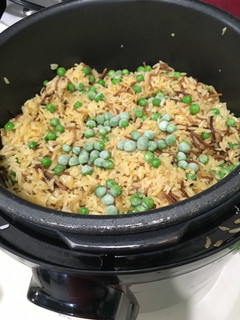 Una foto de Arroz con Fideos y Guisantes en Aceite de Bacon