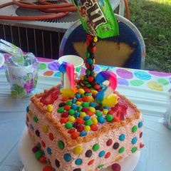 A picture of M&m gravity cake.