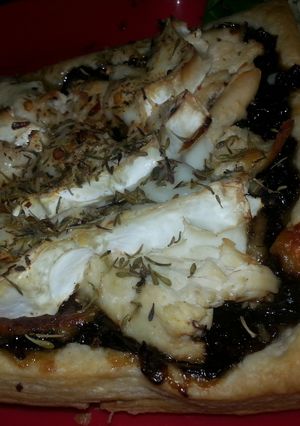 A picture of Weezy's Caramelised onion and goats cheese tart!.