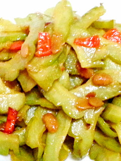 A picture of Bittergourd with fermented soya bean.