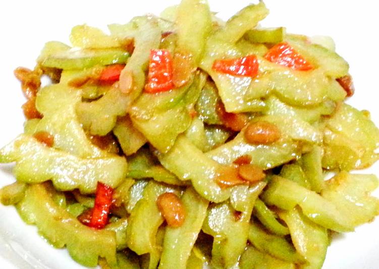 Recipe of Yummy Bittergourd with fermented soya bean