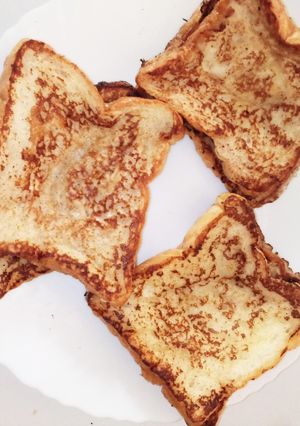 A picture of Cinnamon Bread toast😋.