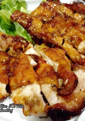 Hình của món Đùi Gà Rim Tiêu với NCKD - Chicken w Black pepper Sauce.