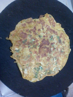 ஸ்பைசி ஆம்லெட் (Spicy omelete recipe in tamil) செய்முறை முக்கிய புகைப்படம்