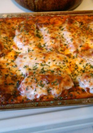 A picture of Chicken Parmesan.