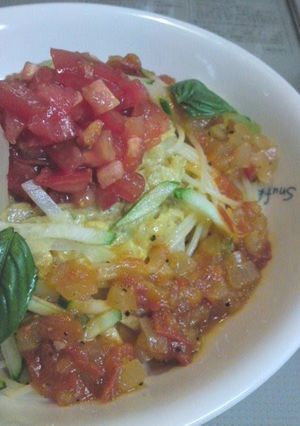 A picture of Chilled Pasta with Crunchy Potato and Tomatoes.