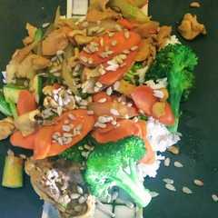 Foto principal de Stir fry de vegetales y pollo