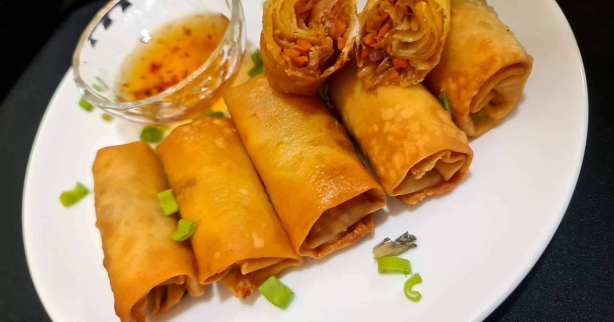 Crispy Veg Spring Rolls & Spring roll wrapper Recipe by Chandni Udani