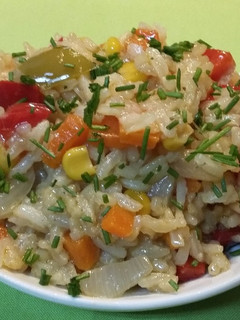 Una foto de Arroz basmati con verduras salteadas
