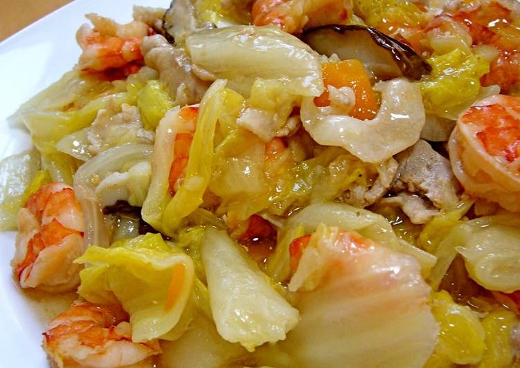 Step-by-Step Guide to Prepare Homemade Chop Suey with Shrimp and Chinese Cabbage