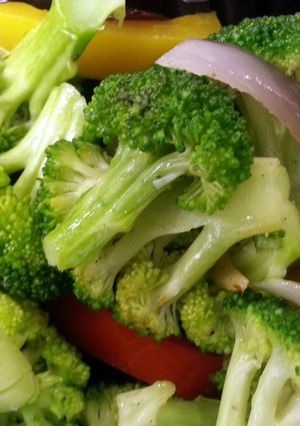 A picture of Broccoli with Peppers & Garlic.