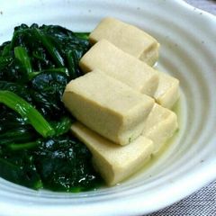 Stewed Freeze-Dried Tofu and Spinach A picture of Stewed Freeze-Dried Tofu and Spinach.