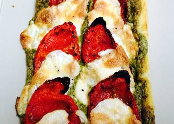 The New Way Cooking Recipe Slow Roasted Tomatoes And Mozzarella Galette Delicious Simple