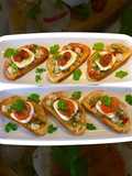 Tomato-Mozzarella Bruschetta:
