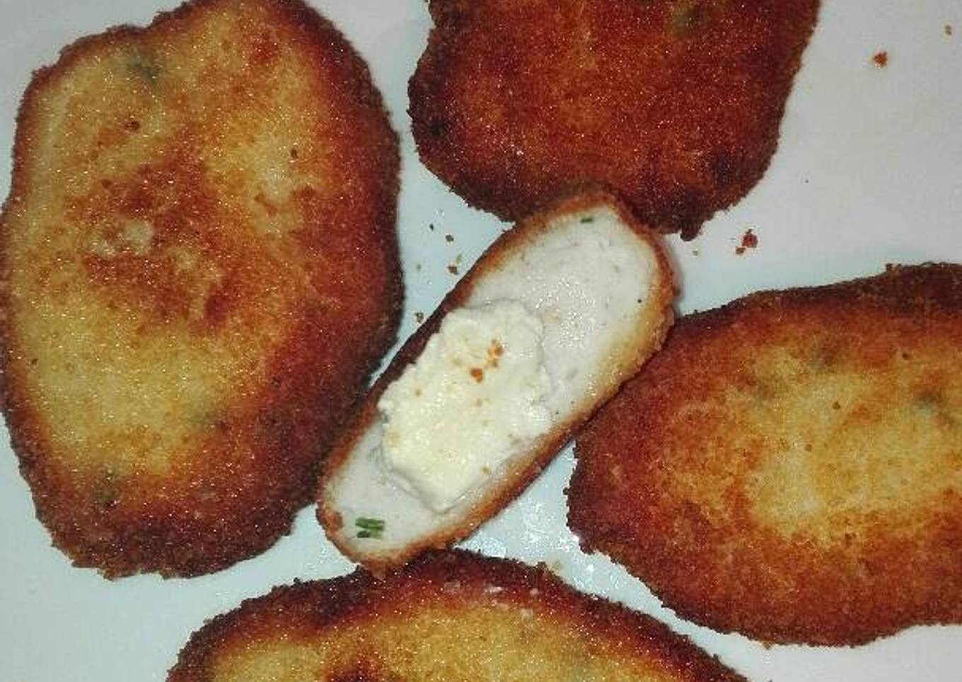 Nugget de pollo rellena de quesito