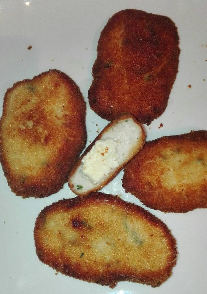 Una foto de Nugget de pollo rellena de quesito