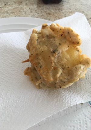 Una foto de "Guichi" o papa con jamón y queso estilo Puerto Rico