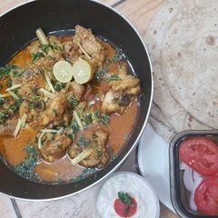 A picture of Chicken ginger karahi.