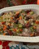 Chân giò sốt cream (Braised pork knuckle in cream sauce.)