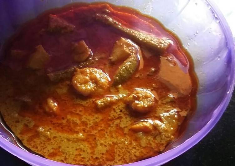 Step-by-Step Guide to Prepare Favorite Raw mango prawns curry