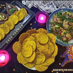 A picture of Besan Methi Puri with Puri Chaat.
