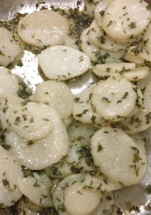 A picture of Mandie's Parsley Potatoes.