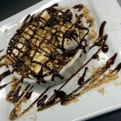 A picture of Smores creme brulee.