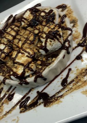 A picture of Smores creme brulee.