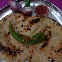 Jowar Bhakri A picture of Jowar Bhakri.
